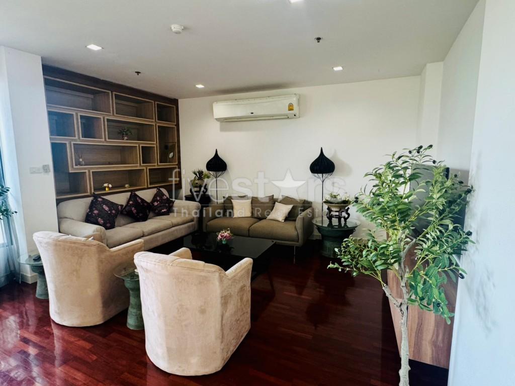 Spacious 4-bedroom low-rise condo for rent on Rama 4, connected to Sathorn, photo 2