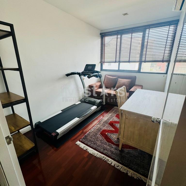 Spacious 4-bedroom low-rise condo for rent on Rama 4, connected to Sathorn, photo 5