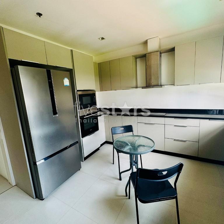 Spacious 4-bedroom low-rise condo for rent on Rama 4, connected to Sathorn, photo 6