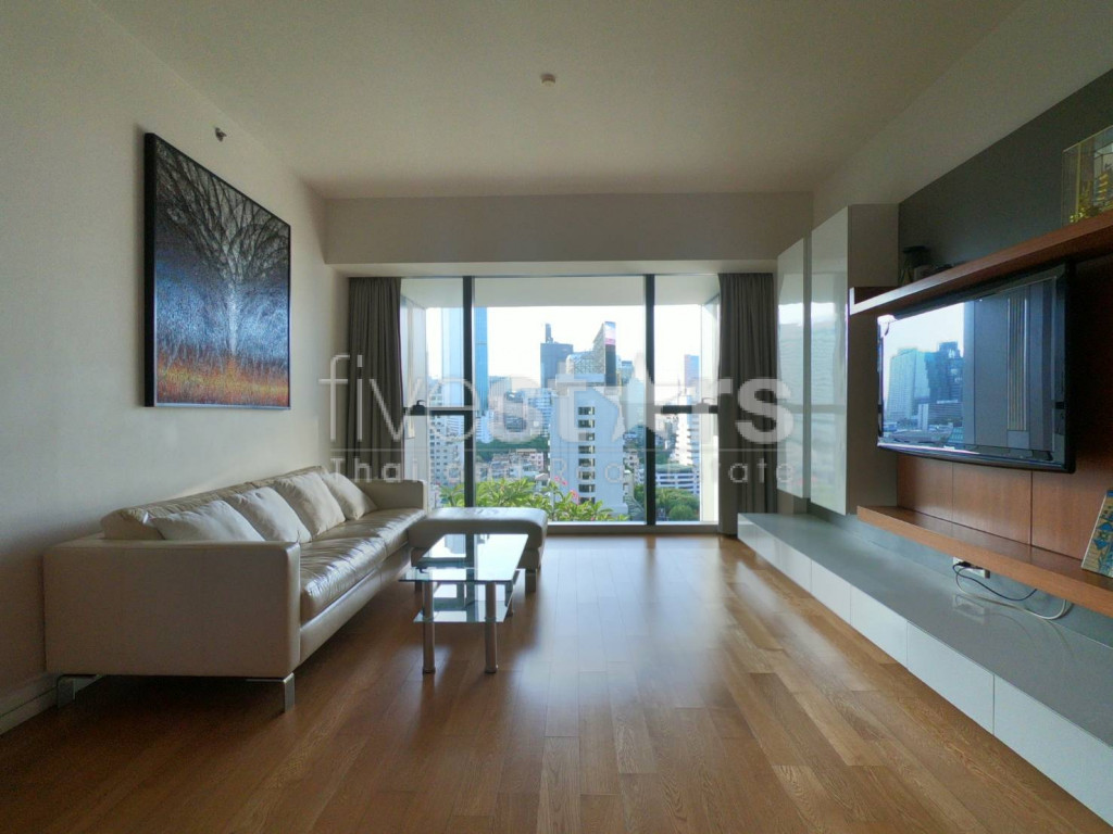 appartement moderne de 2 chambres à Sathorn