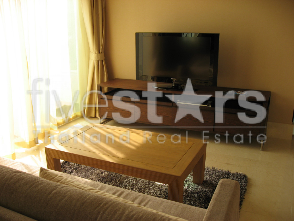 luxury 2 bed condo with BTS skytrain in front of building prime Sathorn location