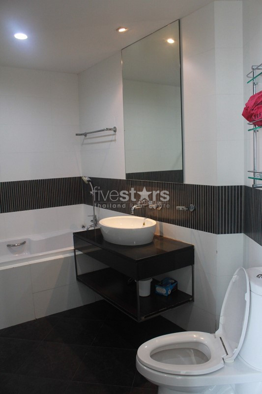 Specious 2 bedroom for rent in Sathorn, photo 11