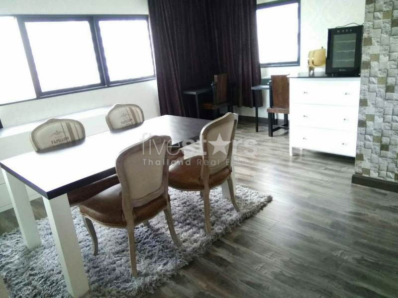 1 bedroom condo for sale on Sathorn, photo 9