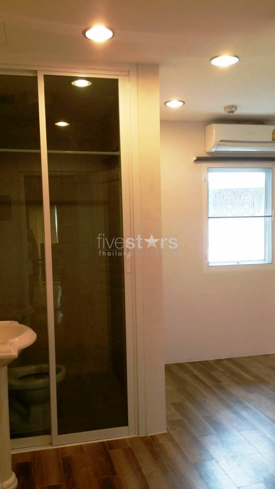 2+1 bedrooms for apartment for rent in Sathorn, photo 9