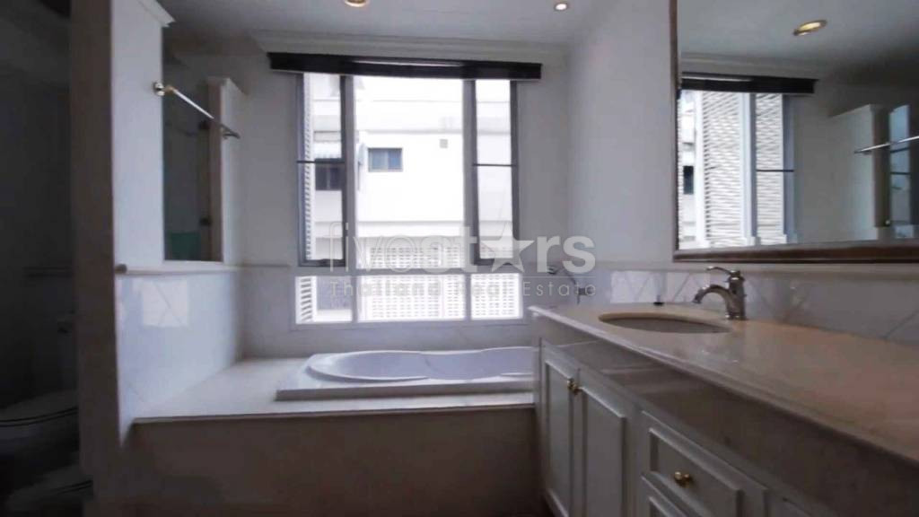 2+1 bedrooms for apartment for rent in Sathorn, photo 10