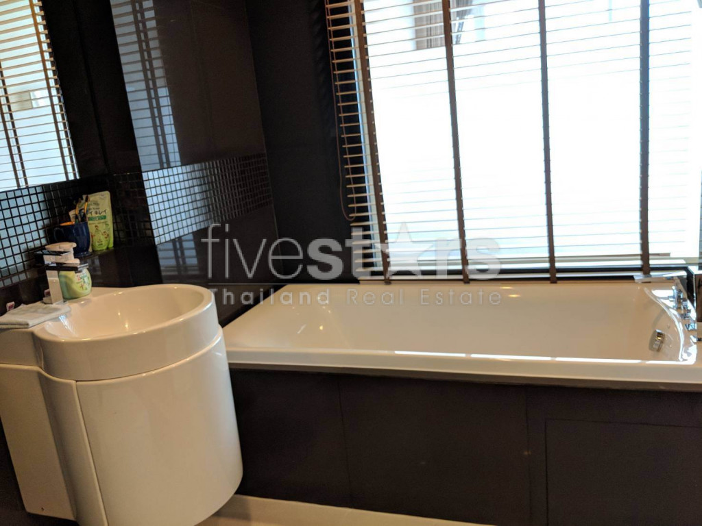 2 bedroom condo for sale on the riverside, photo 11