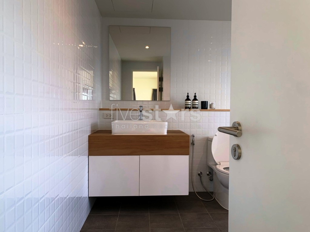 Condo 2 chambres à coucher récemment rénové à louer près du MRT Lumpini, photo 16