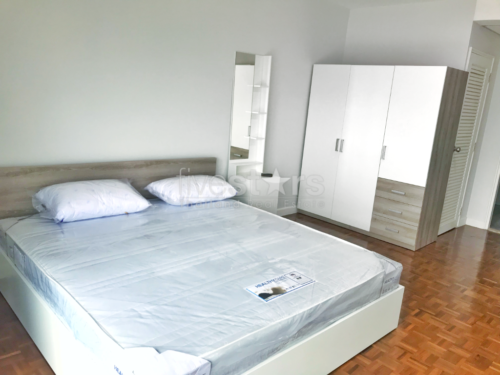 à Bangkok, bel appartement avec vue dégagée quartier Sathorn, photo 13