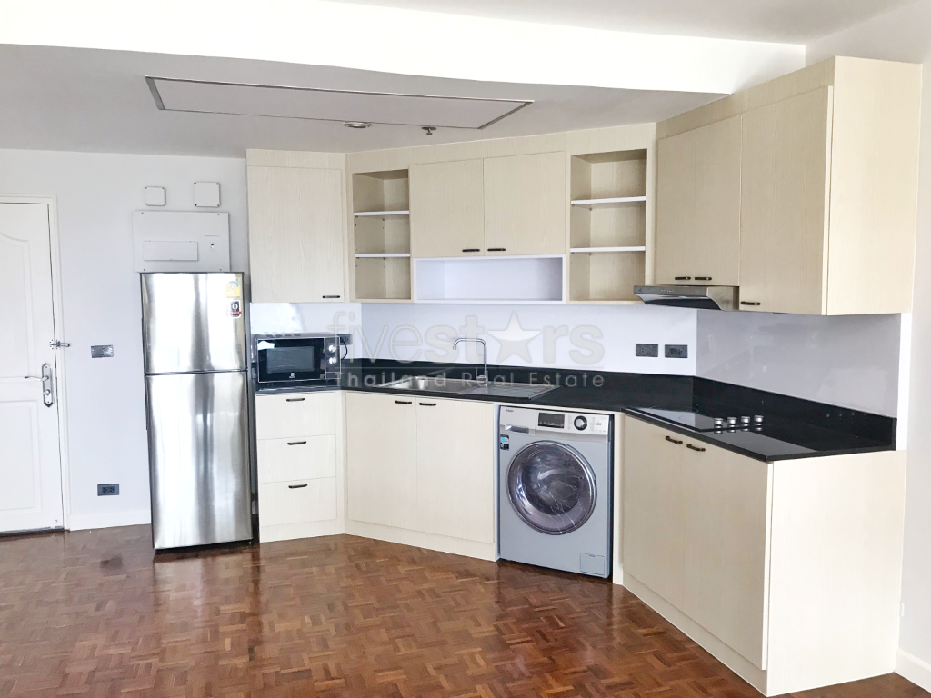 à Bangkok, bel appartement avec vue dégagée quartier Sathorn, photo 5