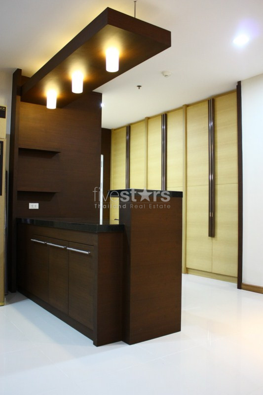 2 bedroom condo for rent on Sathorn, photo 5