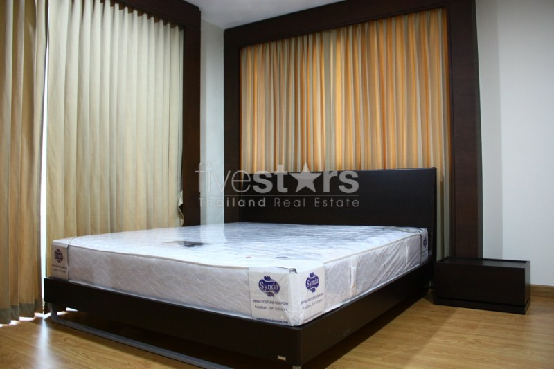 2 bedroom condo for rent on Sathorn, photo 3