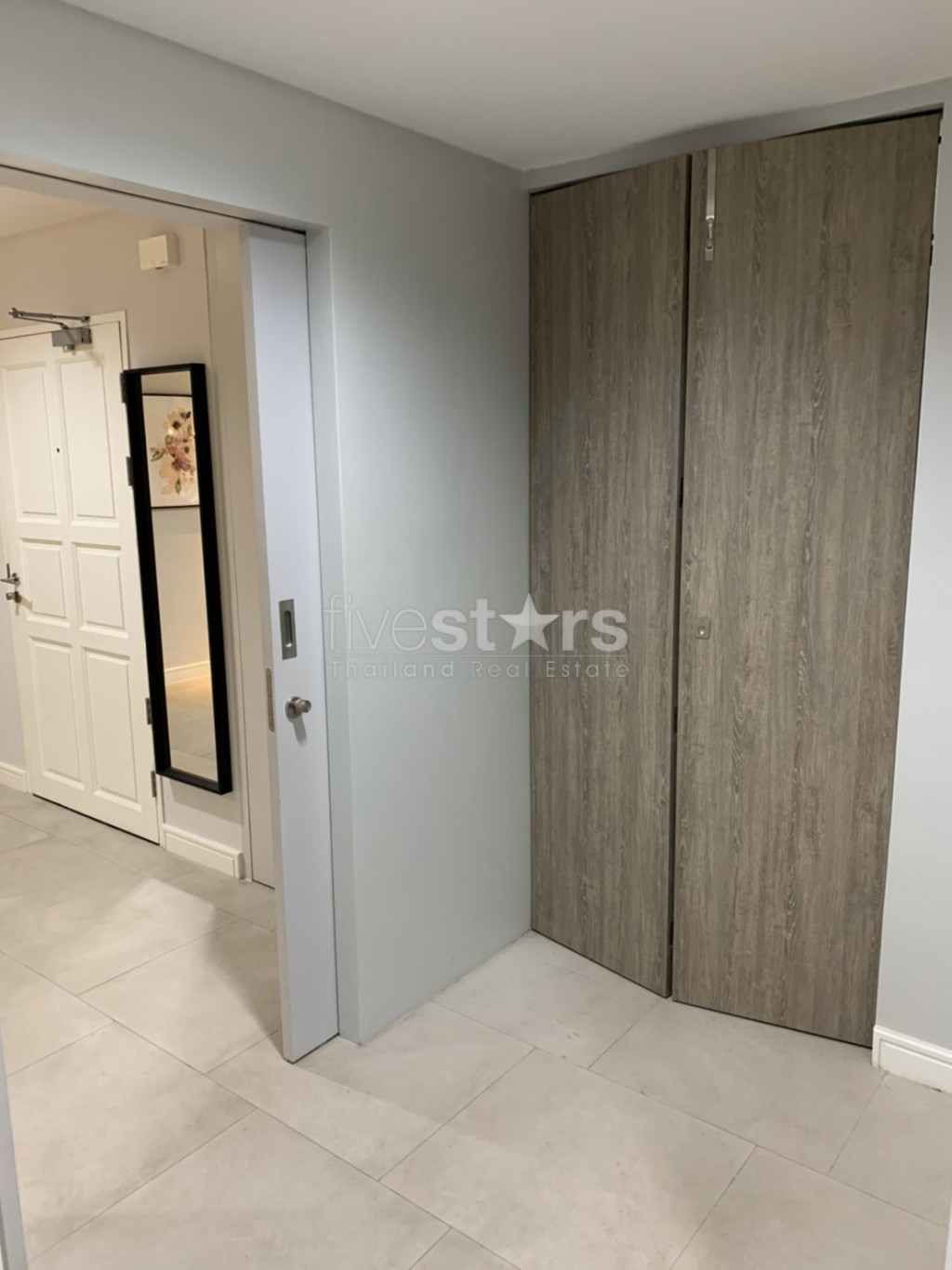 Condo moderne de 3 chambres à louer sur Sathorn, photo 18