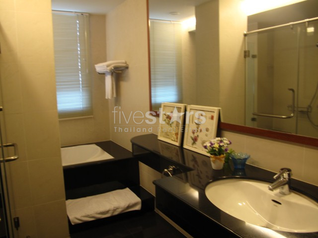 4 bedroom apartment for rent close Surasak BTS station, photo 11