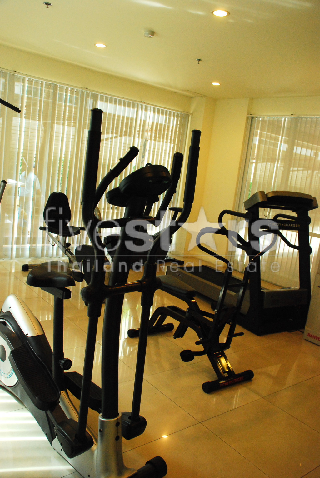 4 bedroom apartment for rent close Surasak BTS station, photo 10