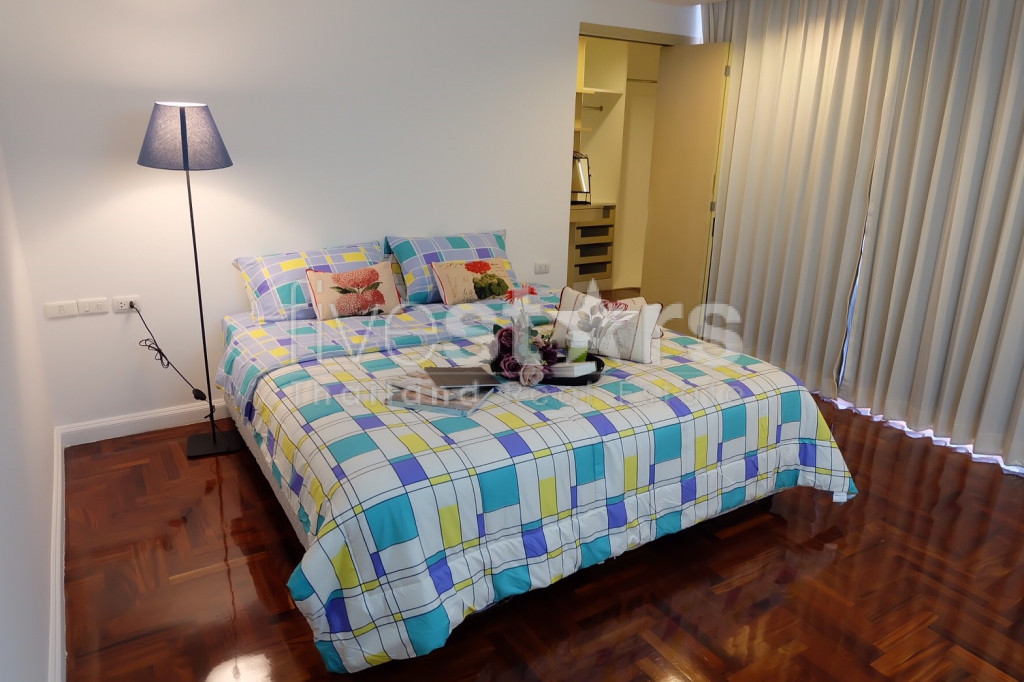 3 bedroom apartment for rent close to Surasak BTS station, photo 5
