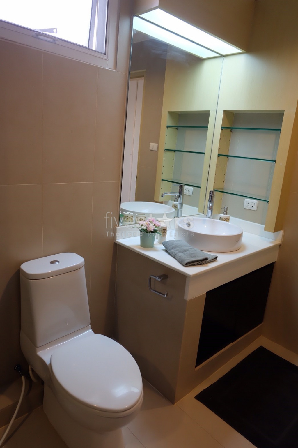 3 bedroom apartment for rent close to Surasak BTS station, photo 9
