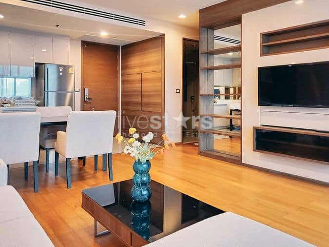 2-bedroom modern condo for rent close to BTS Chong Nonsi