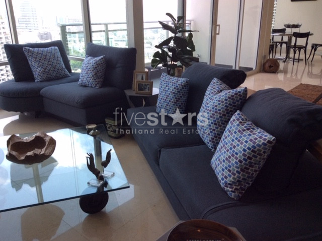 condo de luxe de 2 chambres avec SkyTrain BTS en face de l'immeuble Sathorn, photo 2