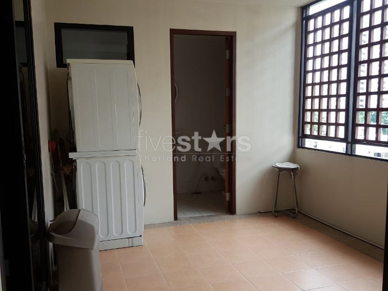 In Bangkok, Sathorn area, fully furnished condo, big space in peaceful area, photo 8