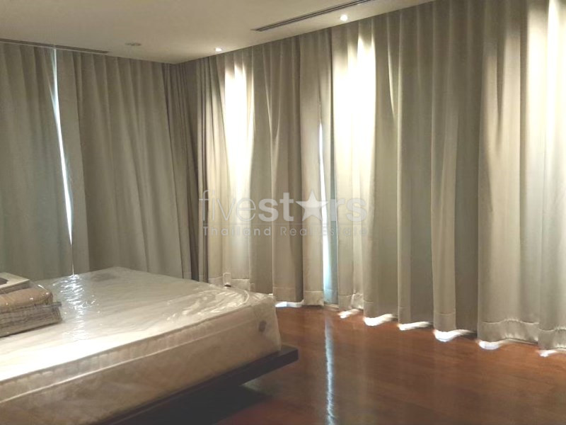 In Bangkok, Sathorn area, fully furnished condo, big space in peaceful area, photo 6