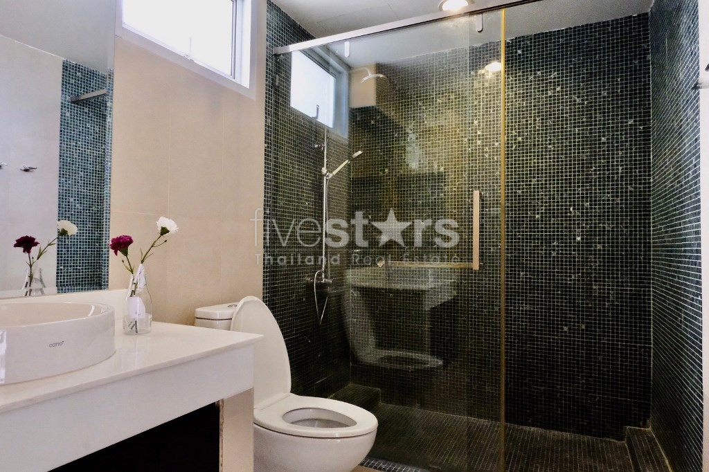 Appartement de 3 chambres à louer près de la station BTS de Surasak, photo 8