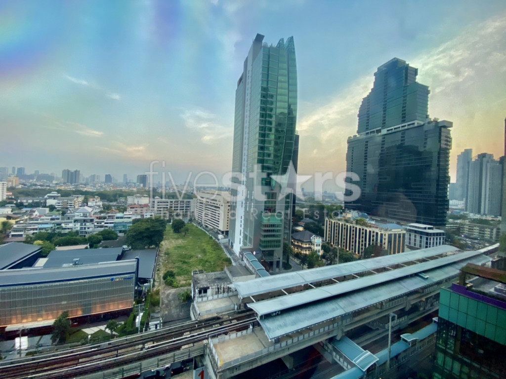 Condo 2 chambres à vendre sur Sathorn, photo 2
