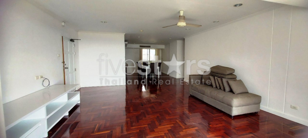 Appartement de 2 chambres à louer près de la station BTS de Surasak