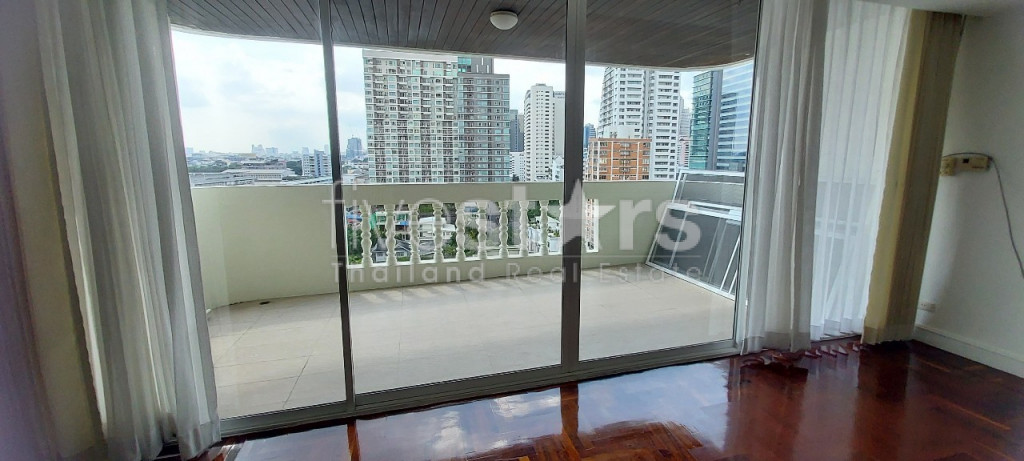 Appartement de 2 chambres à louer près de la station BTS de Surasak, photo 3