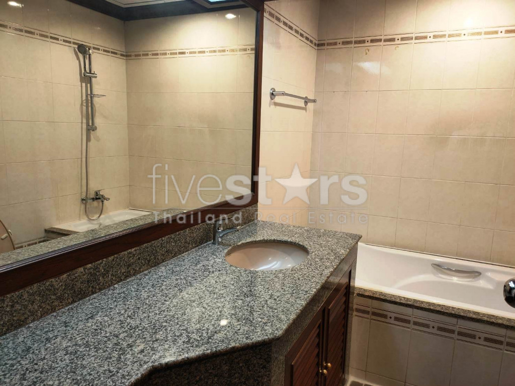 Appartement de 3 chambres à louer près de la station de BTS Chong Nonsi, photo 15