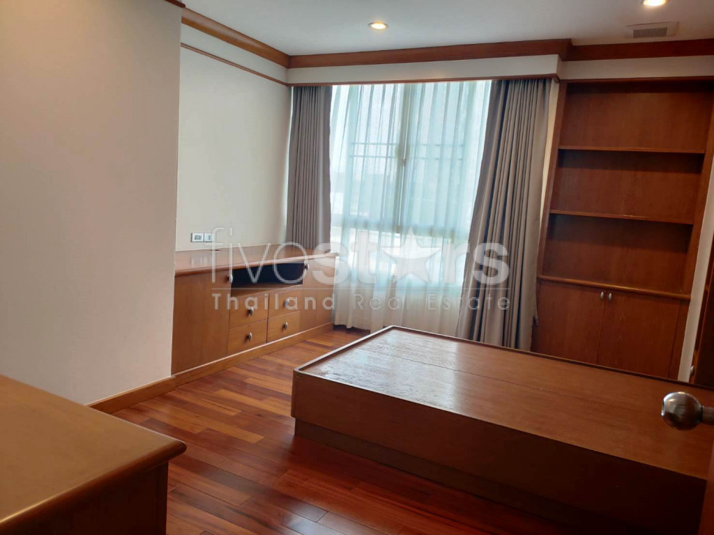 Appartement de 3 chambres à louer près de la station de BTS Chong Nonsi, photo 13