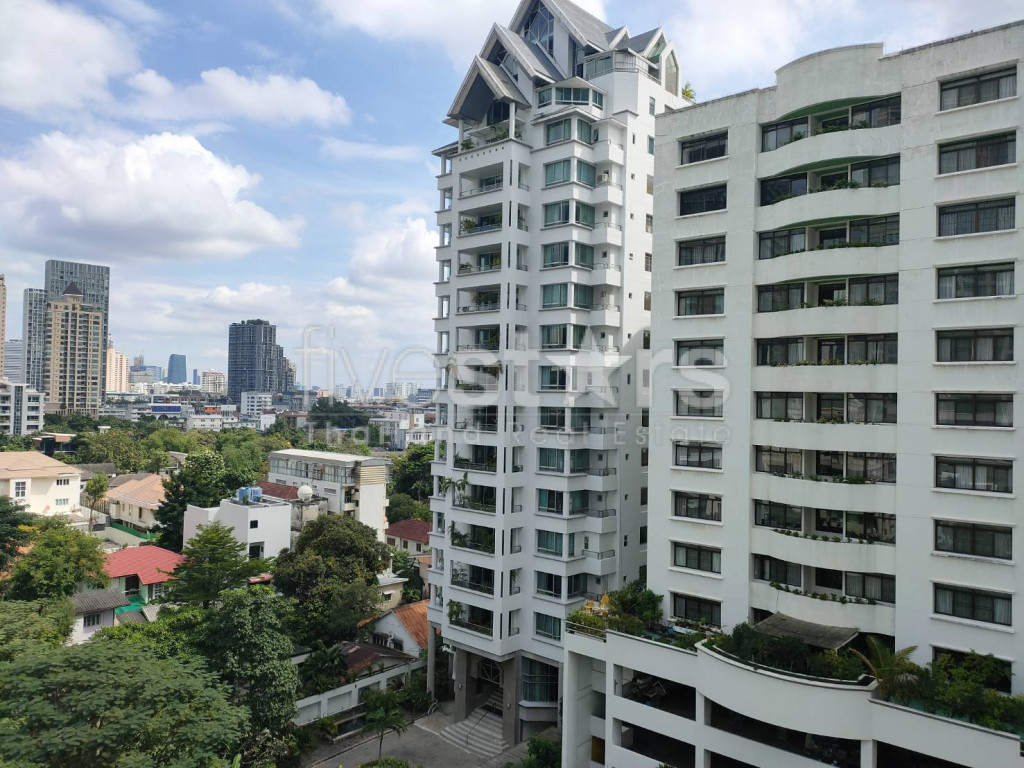 Appartement de 3 chambres à louer près de la station de BTS Chong Nonsi, photo 4