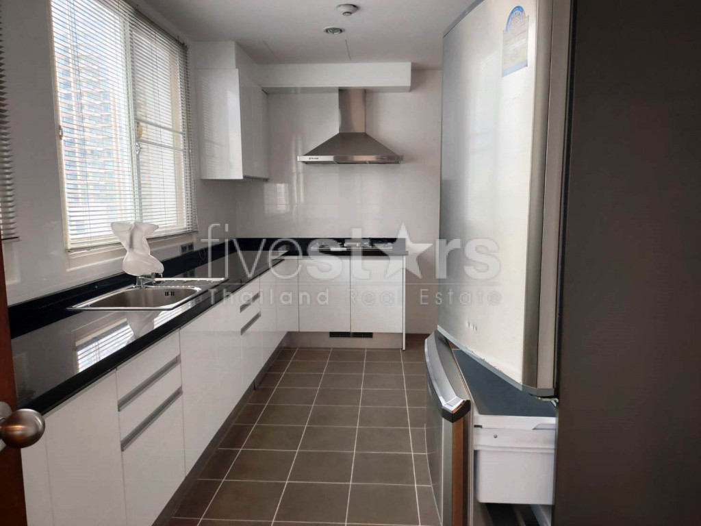 Appartement de 3 chambres à louer près de la station de BTS Chong Nonsi, photo 10