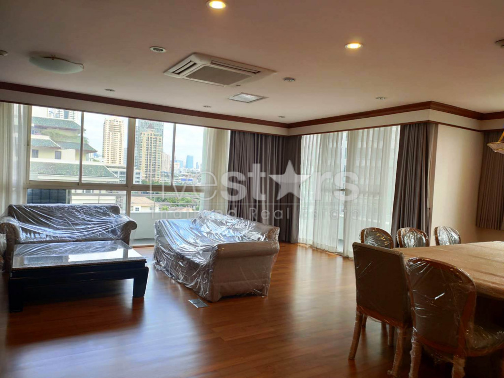 Appartement de 3 chambres à louer près de la station de BTS Chong Nonsi, photo 3