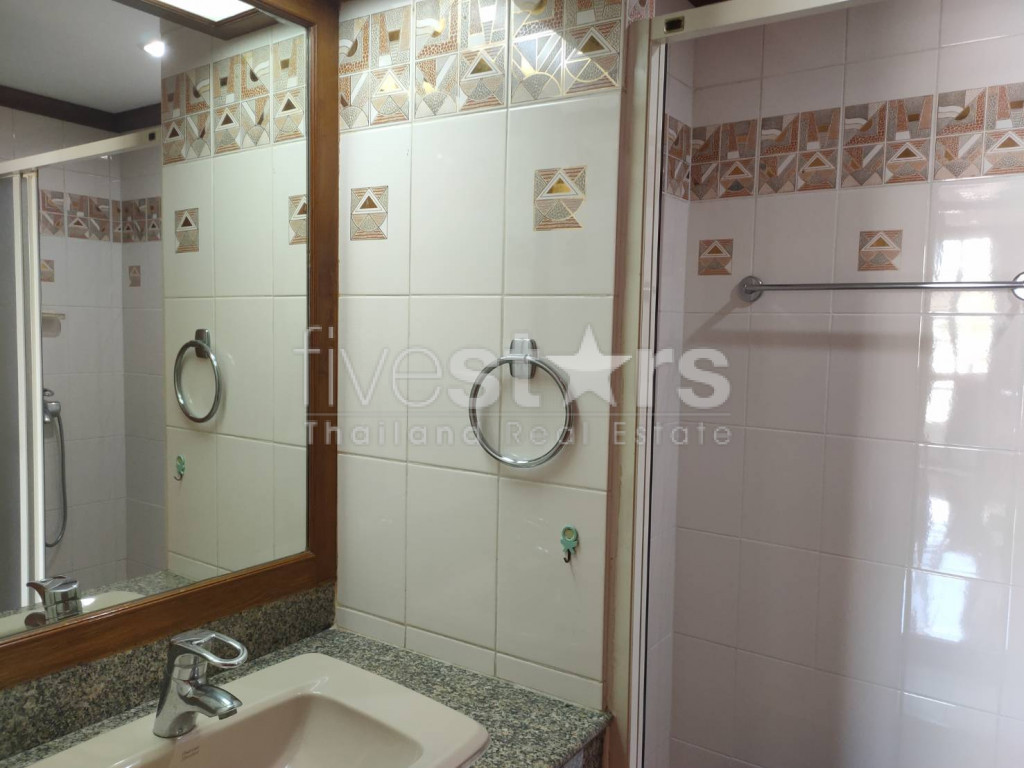 Appartement de 3 chambres à louer près de la station de BTS Chong Nonsi, photo 13