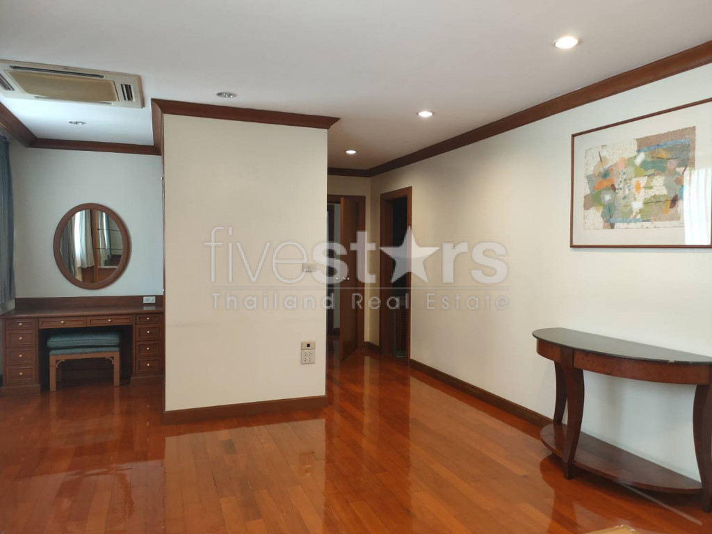 Appartement de 3 chambres à louer près de la station de BTS Chong Nonsi, photo 6