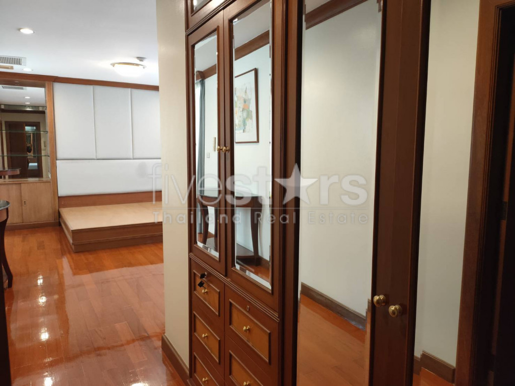Appartement de 3 chambres à louer près de la station de BTS Chong Nonsi, photo 5
