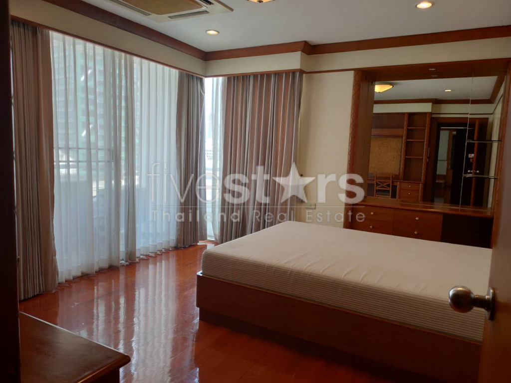Appartement de 3 chambres à louer près de la station de BTS Chong Nonsi, photo 8