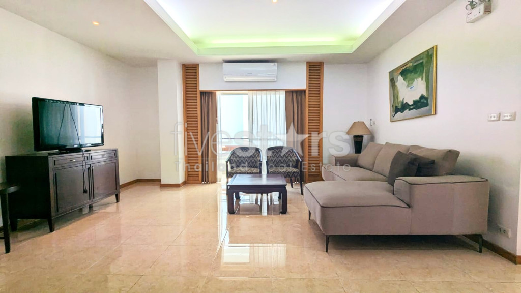 Appartement de 3 chambres à louer à Sathorn, près du MRT Lumpini