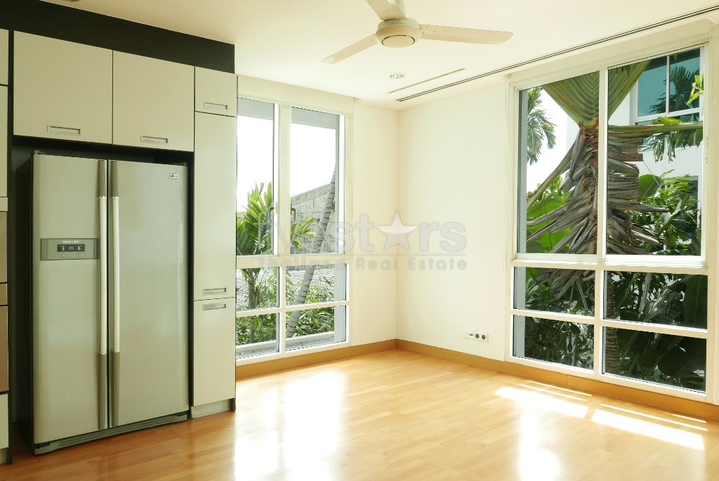 4 bedrooms modern house with private pool for rent on Sathorn, photo 10