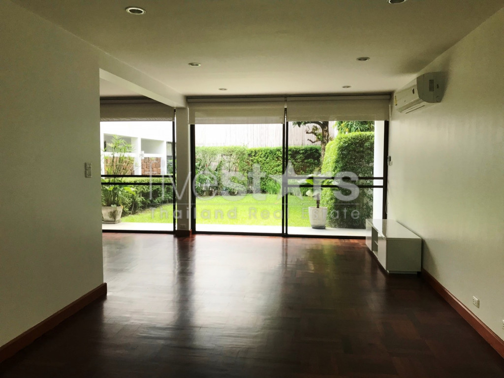 Maison jumelée de 5 chambres à louer sur Sathorn à Rama 4, photo 2