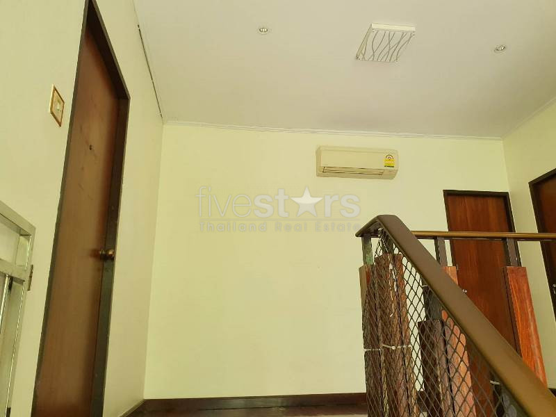 3+1 bedroom house for rent on Sathorn – Naradhiwas Rajanagarindra Road, photo 14
