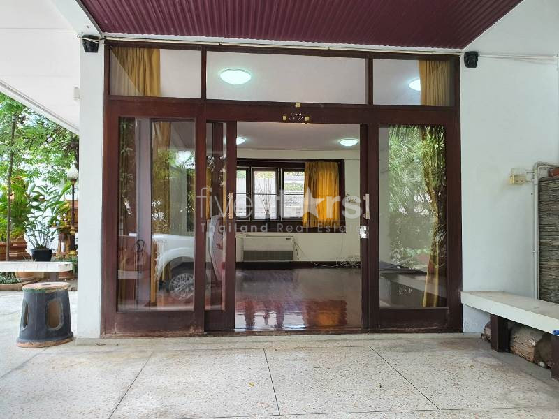 3+1 bedroom house for rent on Sathorn – Naradhiwas Rajanagarindra Road, photo 12