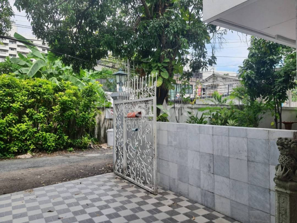 3+1 bedroom house for rent on Sathorn – Naradhiwas Rajanagarindra Road, photo 5