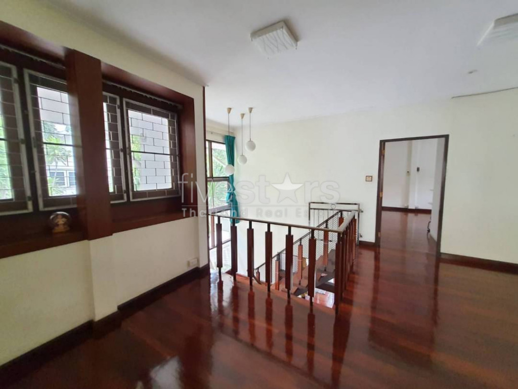 3+1 bedroom house for rent on Sathorn – Naradhiwas Rajanagarindra Road, photo 8
