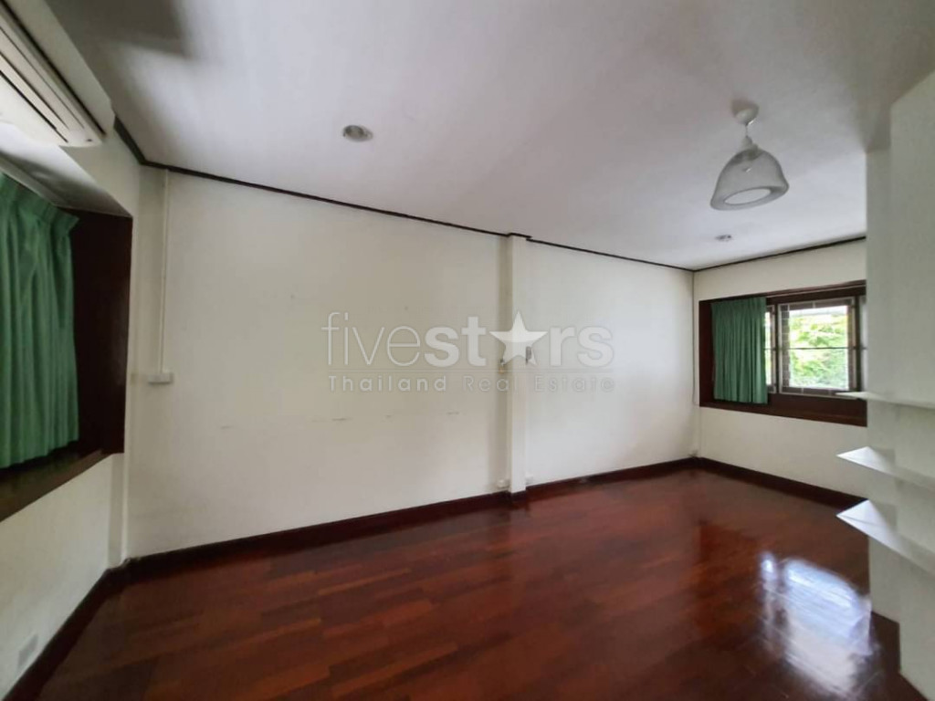 3+1 bedroom house for rent on Sathorn – Naradhiwas Rajanagarindra Road, photo 10