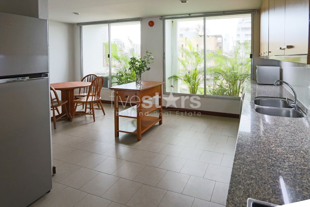 3 bedroom pet friendly apartment for rent on Sathorn, photo 6