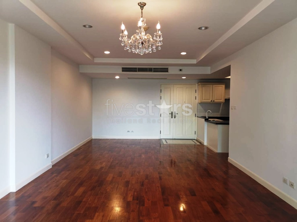 Condo 2 chambres à louer sur Sathorn à Rama 4