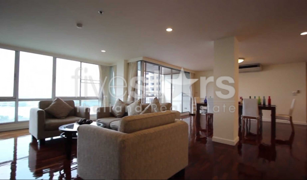 Appartement  3 chambres à louer proche station Surasak BTS