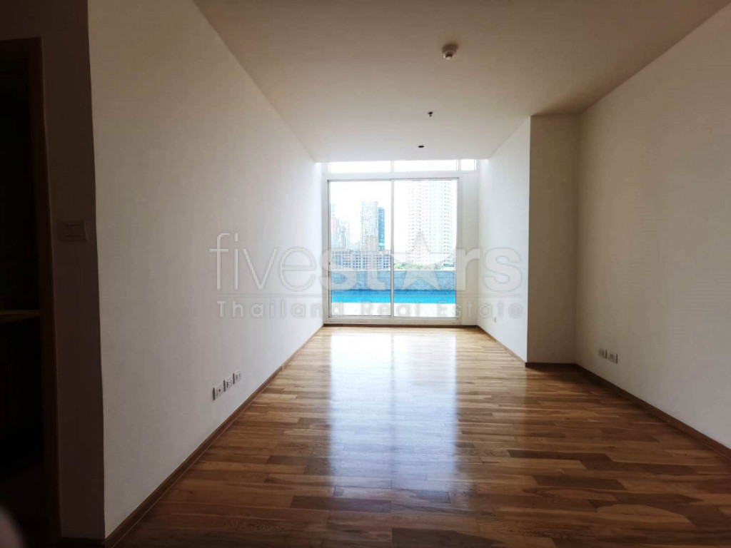 Penthouse de 3 chambres avec piscine privée à louer près de la station Chong Nonsi BTS, photo 6