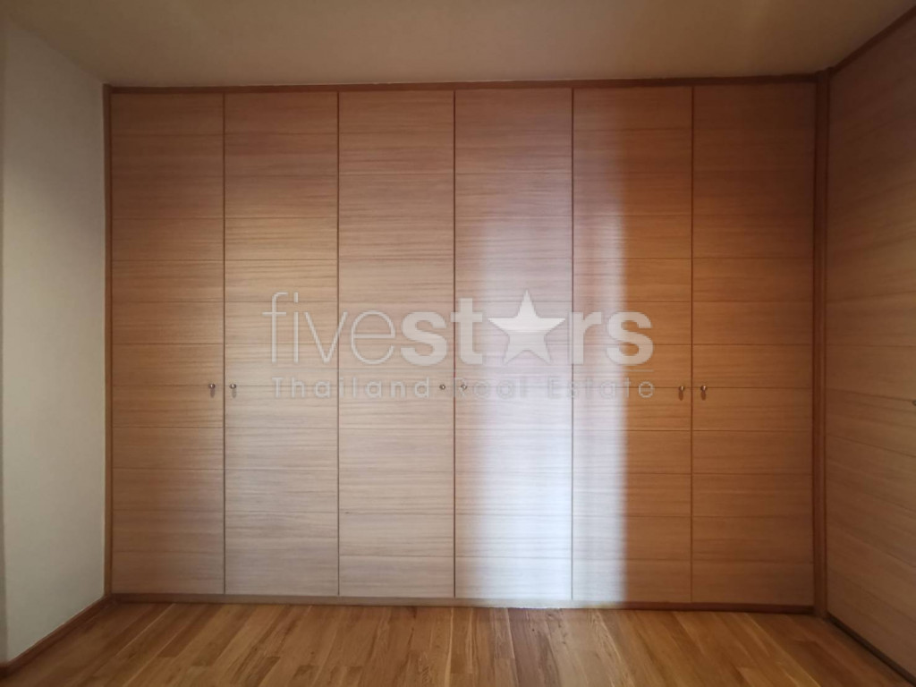 Penthouse de 3 chambres avec piscine privée à louer près de la station Chong Nonsi BTS, photo 9